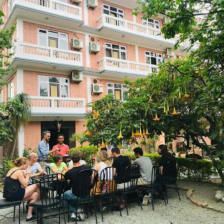 Cloud 9 Garden Hotel Kathmandu Bagian luar foto