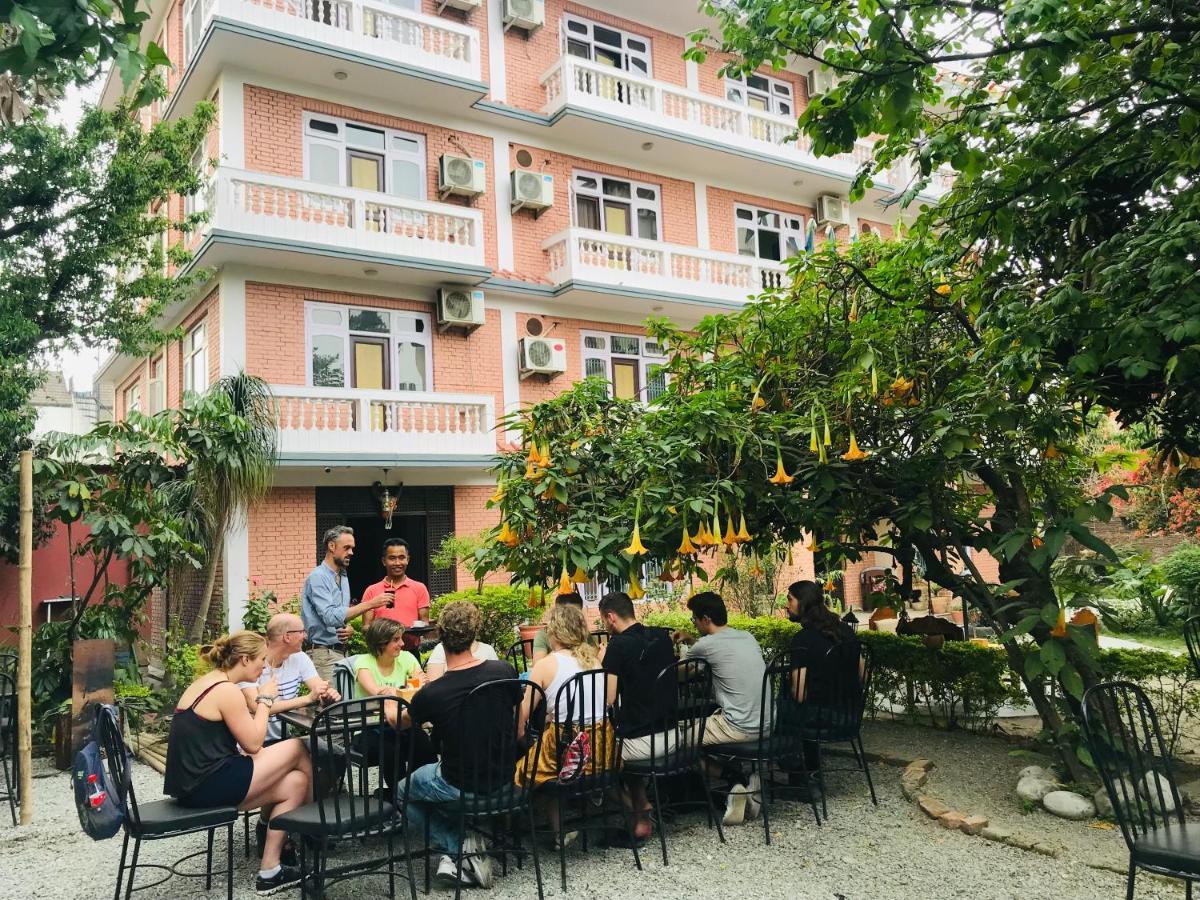 Cloud 9 Garden Hotel Kathmandu Bagian luar foto