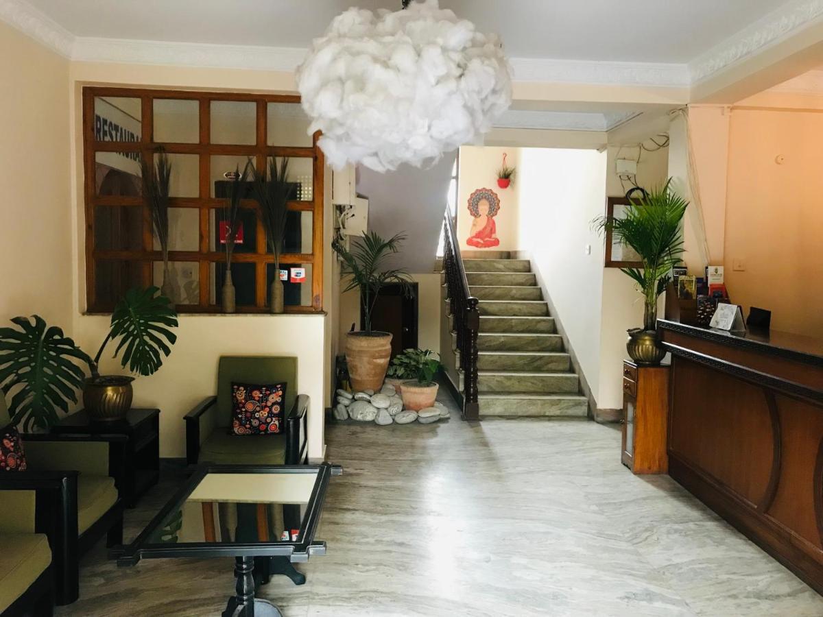 Cloud 9 Garden Hotel Kathmandu Bagian luar foto