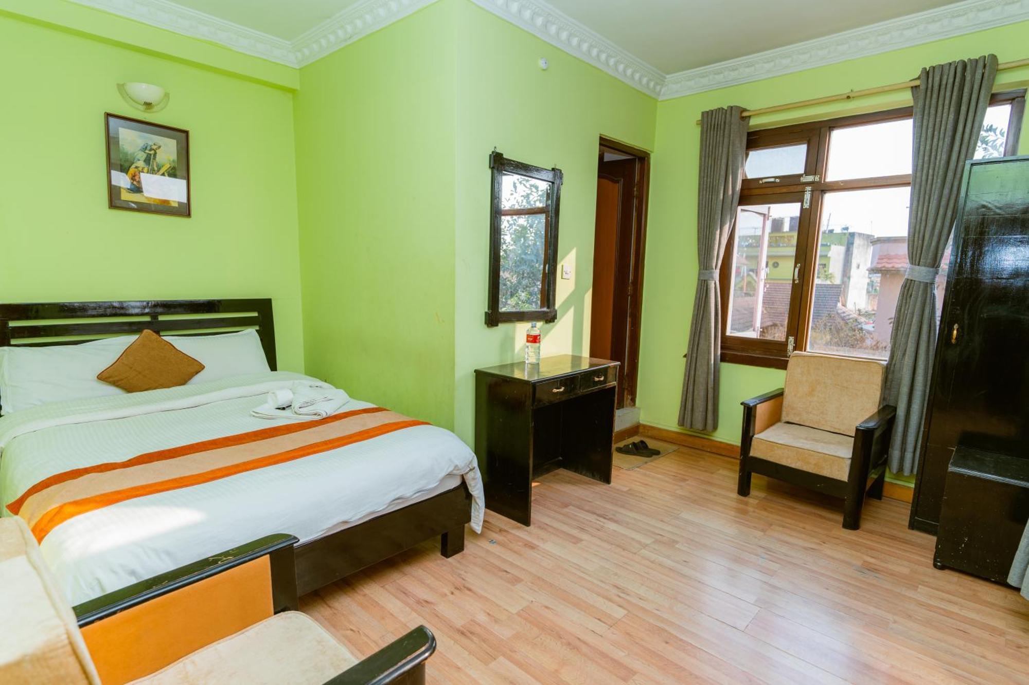 Cloud 9 Garden Hotel Kathmandu Bagian luar foto
