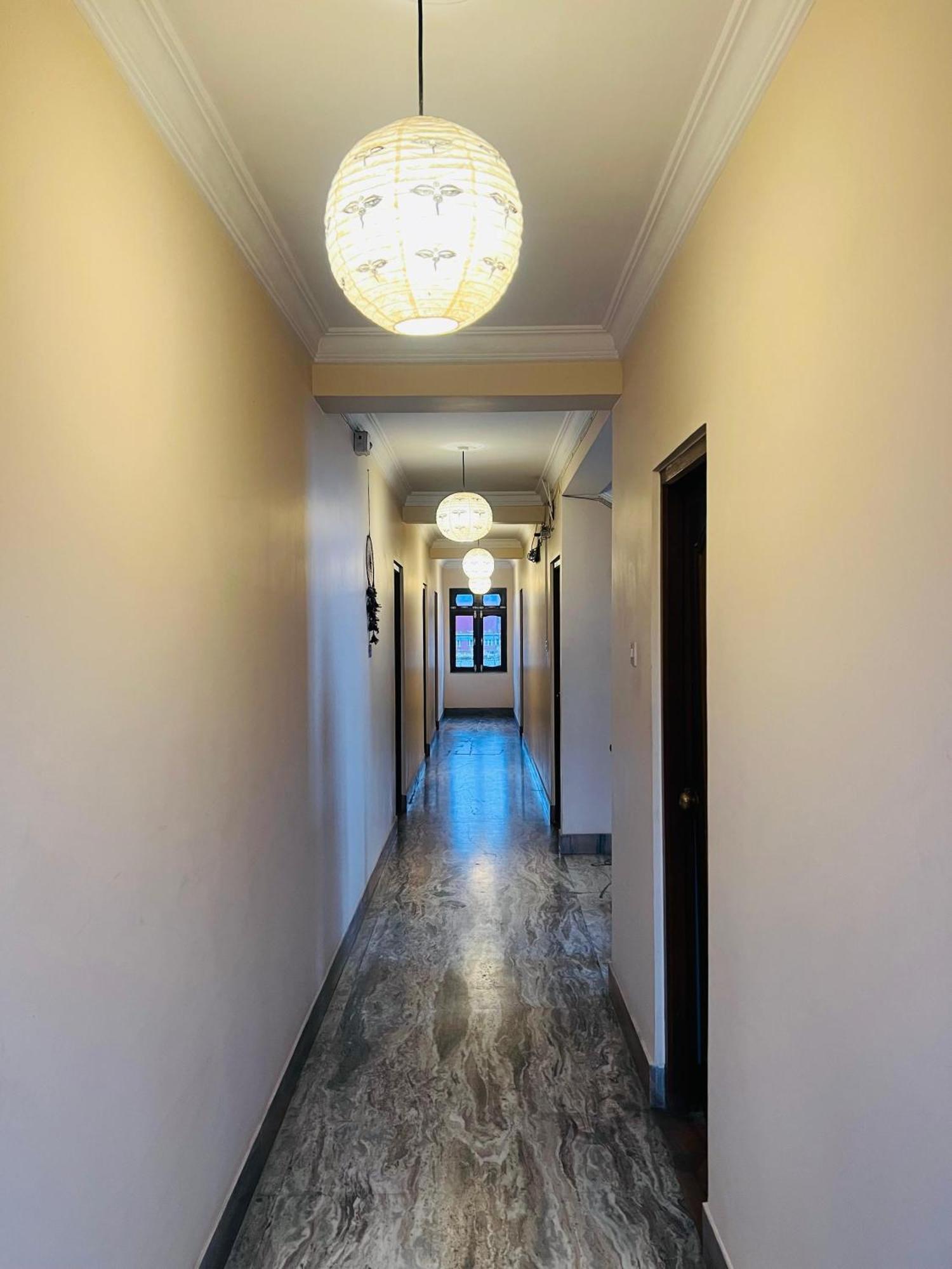 Cloud 9 Garden Hotel Kathmandu Bagian luar foto